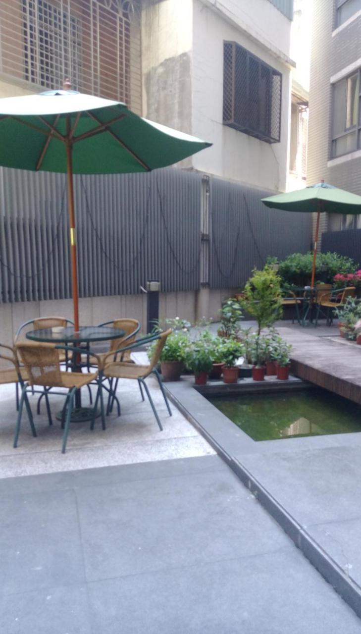 Feng Jia Homestay Taichung Exterior photo
